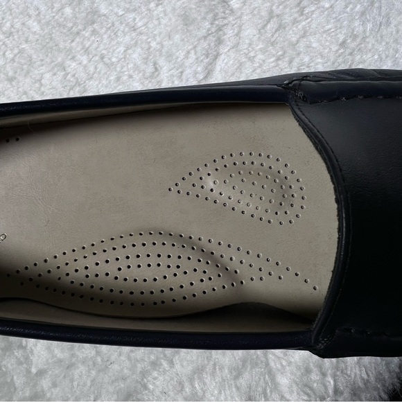 SAS Simplify Slip-On Loafer in Navy Size 11.5 Wide - Picture 12 of 14